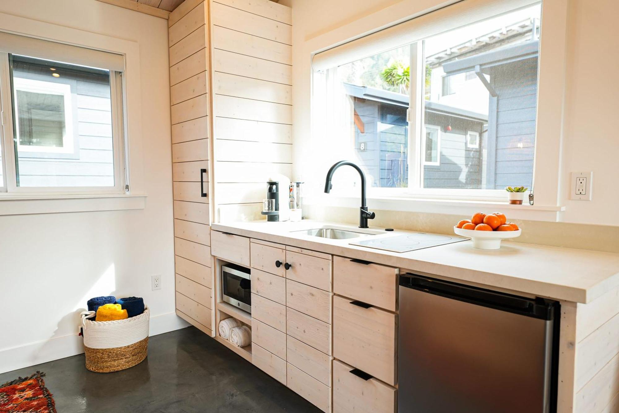 Fish Board Studio Includes King Bed With Kitchenette And Futon Stinson Beach Kültér fotó